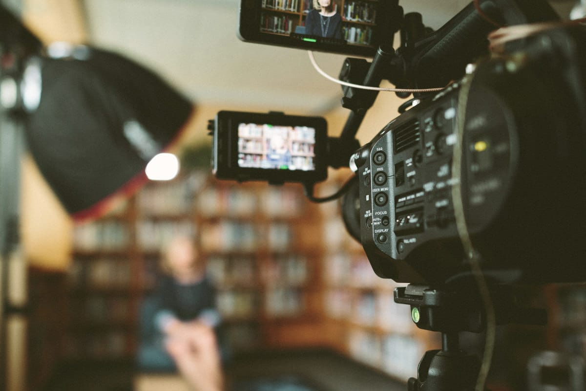 Comment créer une vidéo professionnelle avec un petit budget ?