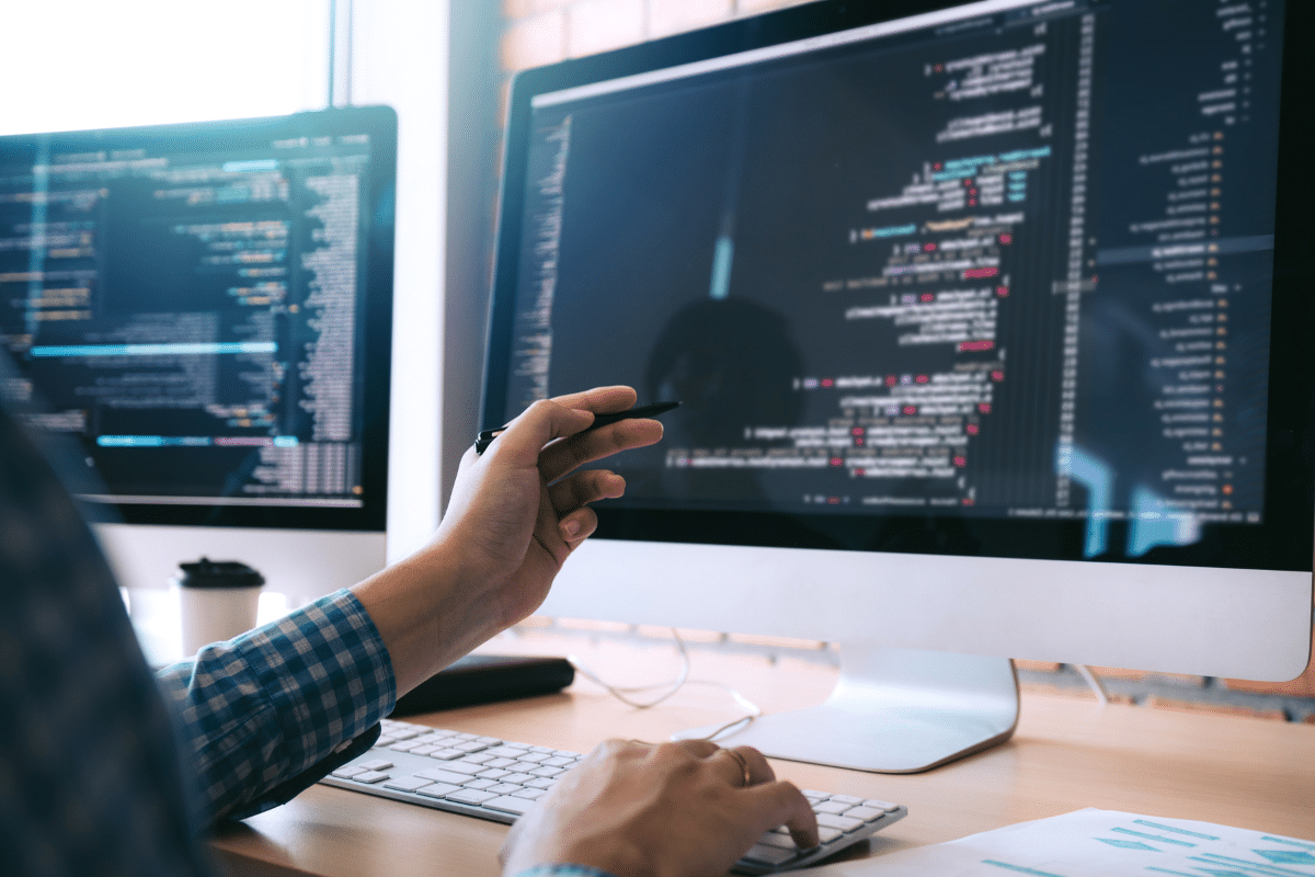 Structurer un pipeline commercial ESN efficace avec HubSpot