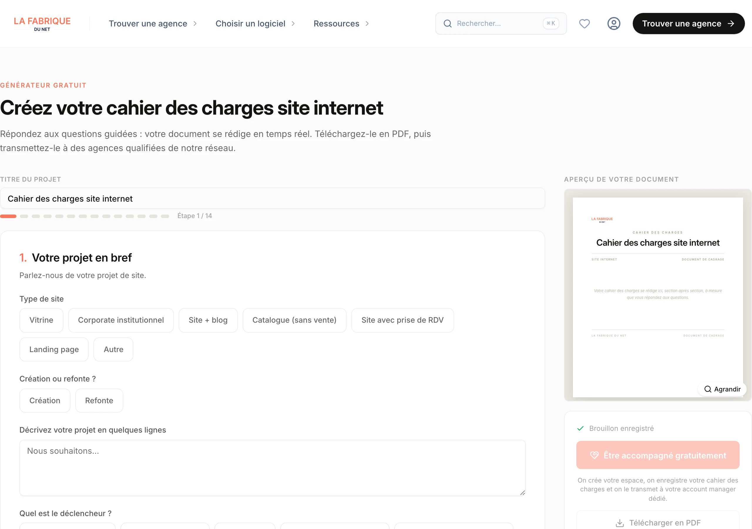 Capture du générateur gratuit de cahier des charges de La Fabrique du Net en juillet 2026 : le document se rédige en temps réel pendant que l'utilisateur répond aux questions guidées, avec aperçu du PDF et brouillon enregistré, l'exemple type du lead magnet interactif qui livre la valeur avant de demander un contact