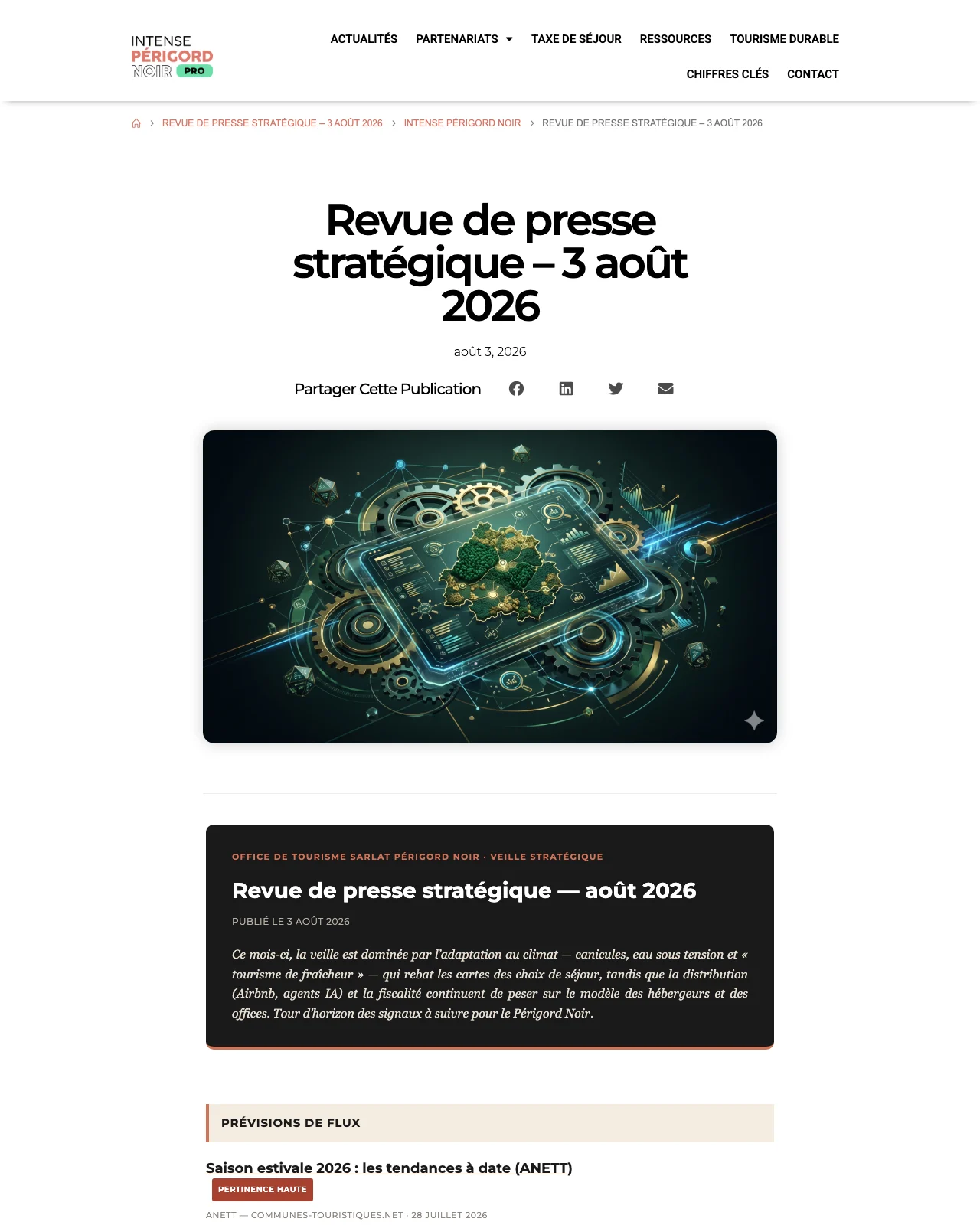Revue de presse stratégique du 3 août 2026 de l'office de tourisme Sarlat Périgord Noir, avec son chapô sur le fil du mois et une première entrée étiquetée pertinence haute
